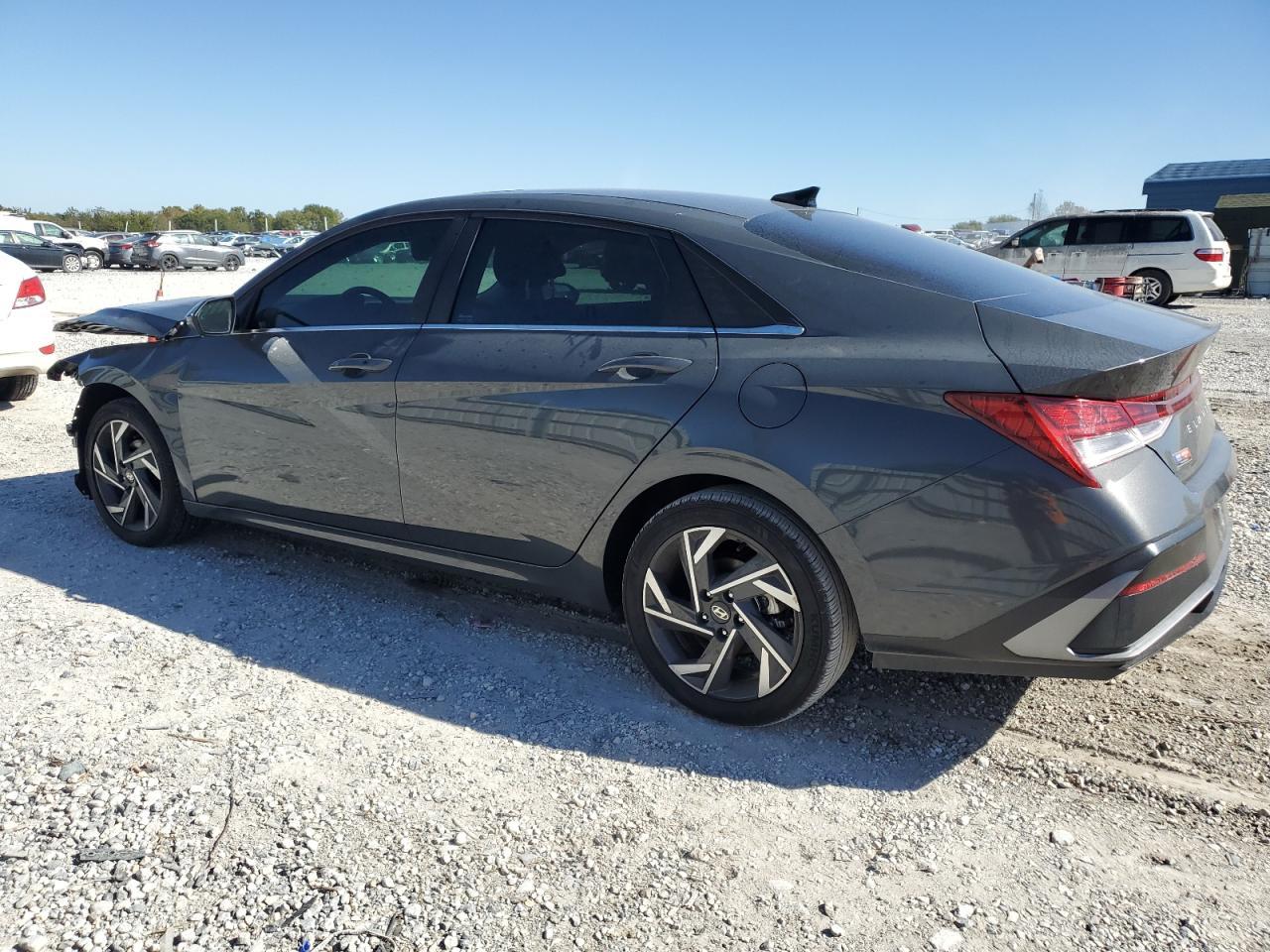 2025 Hyundai Elantra Sel - Фото 2