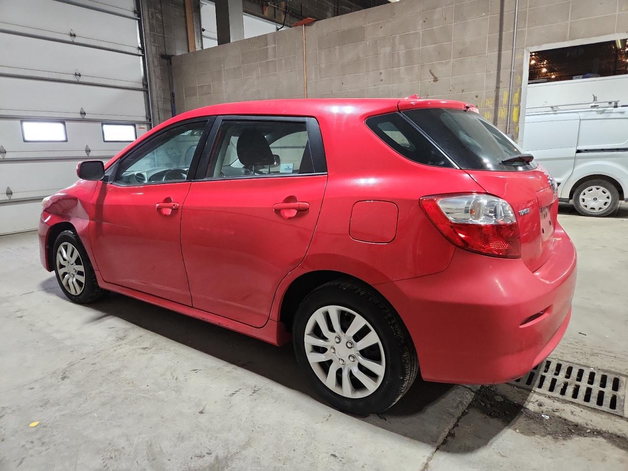 2010 Toyota Corolla Matrix - Фото 2
