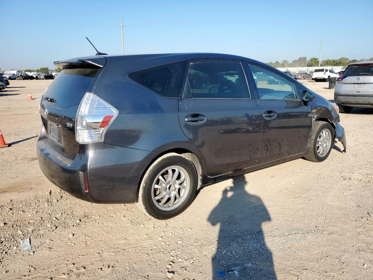 2014 Toyota Prius V - Фото 3