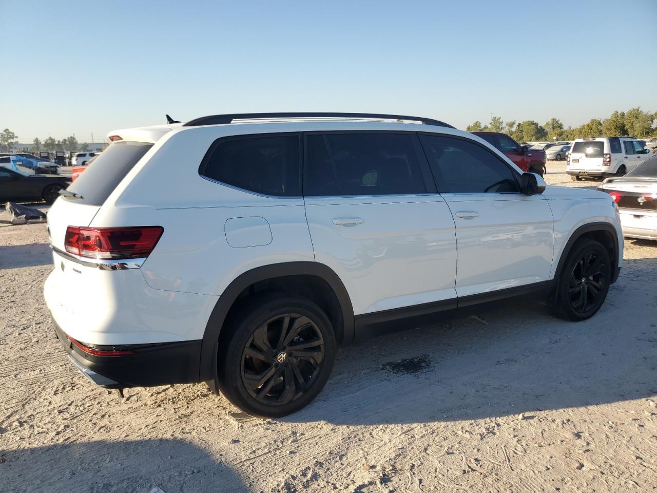 2023 Volkswagen Atlas Se - Фото 3