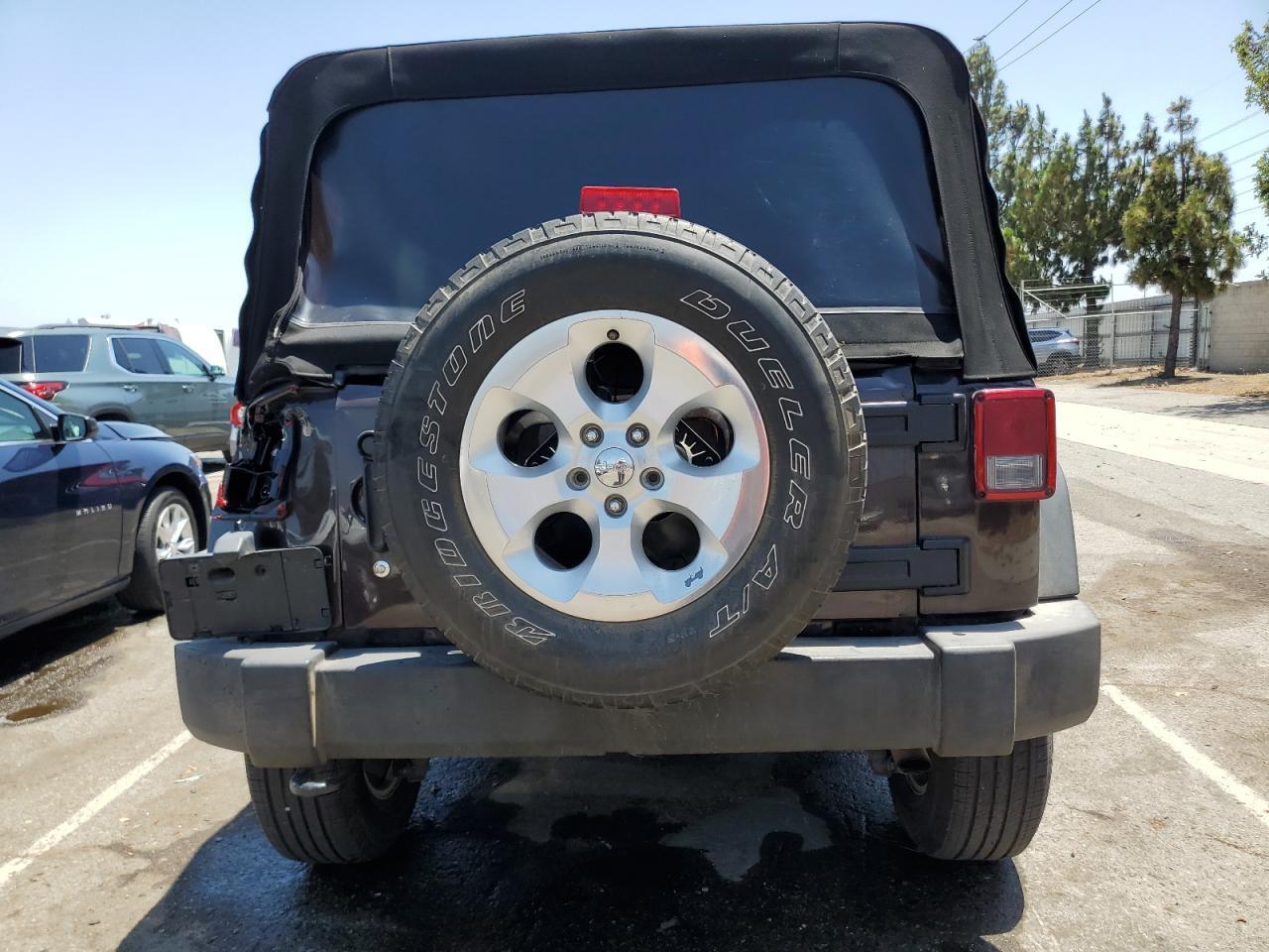 2013 Jeep Wrangler Unlimited Sport - Фото 6
