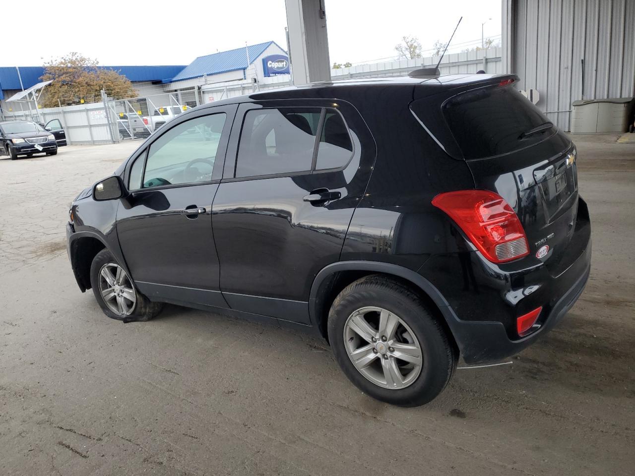 2021 Chevrolet Trax Ls - Фото 2