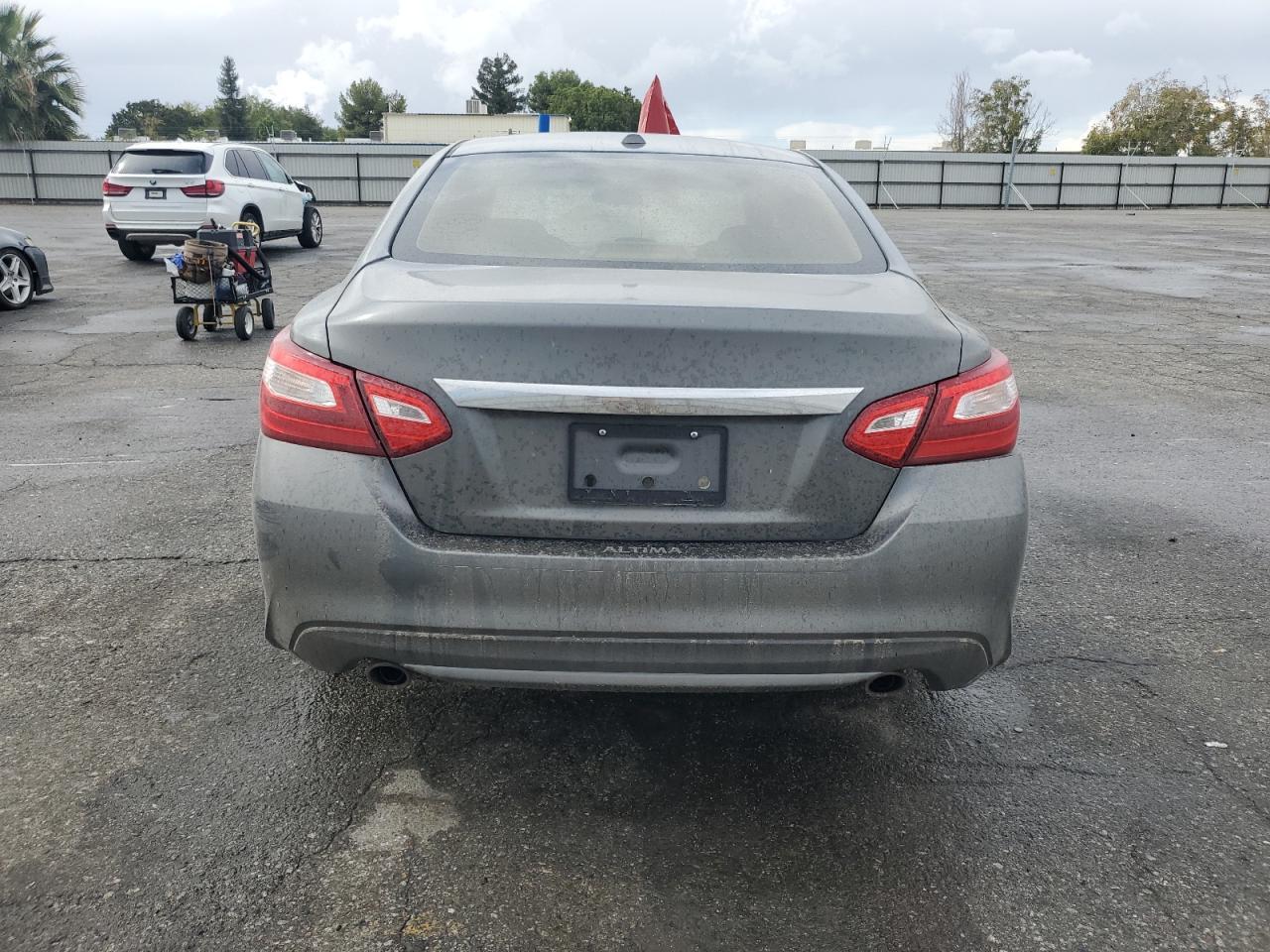 2017 Nissan Altima 2.5 - Image 6