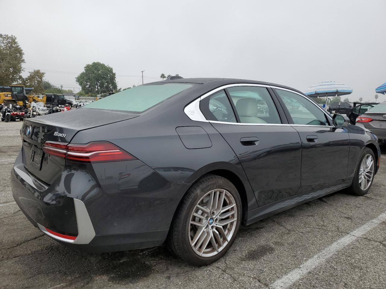 2025 BMW 530 I - Фото 3