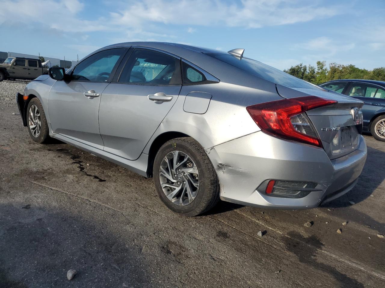 2017 Honda Civic Ex - Image 2