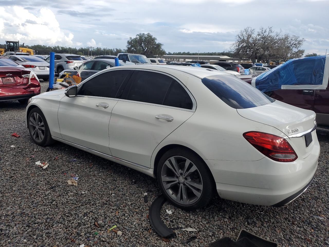 2016 Mercedes-Benz C 300 - Фото 2