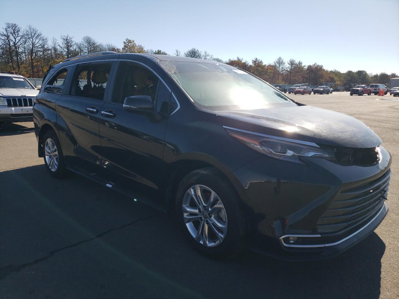 2024 Toyota Sienna Limited - Фото 4