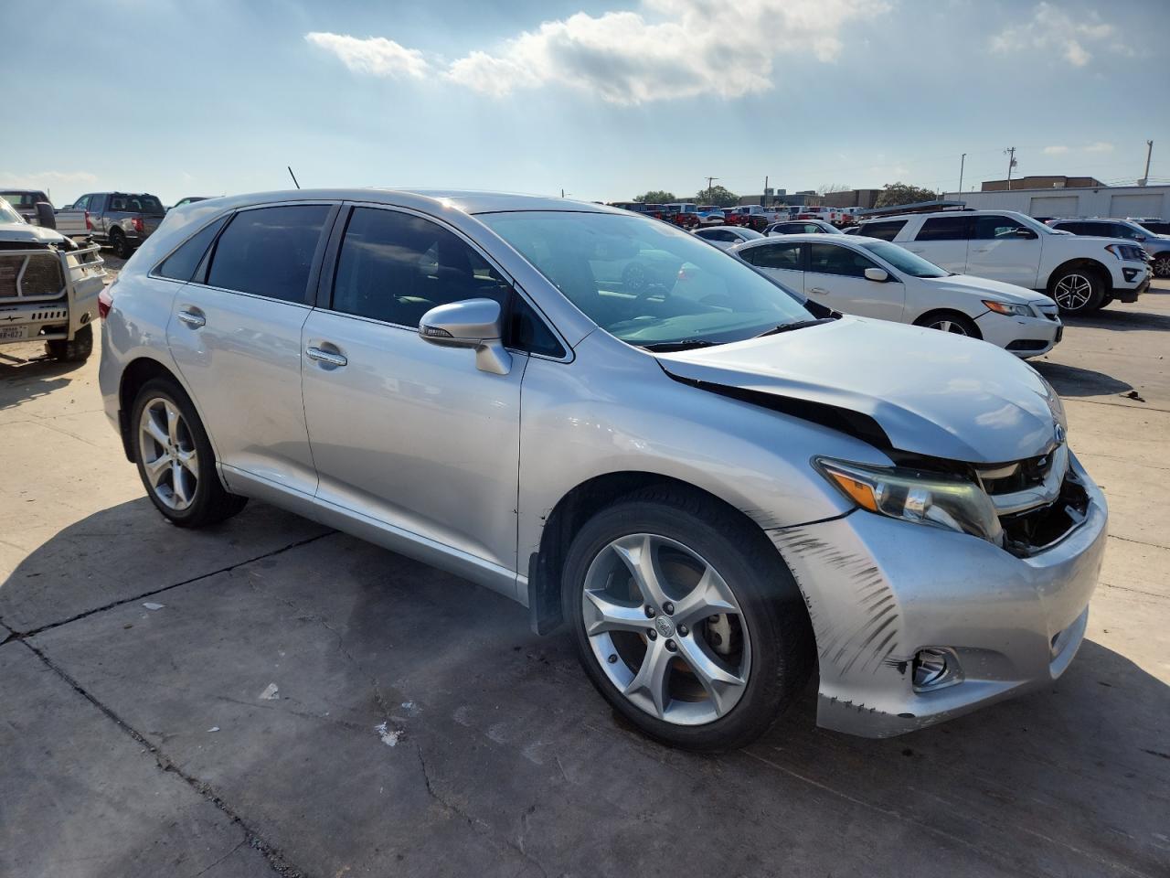 2013 Toyota Venza Le - Image 4
