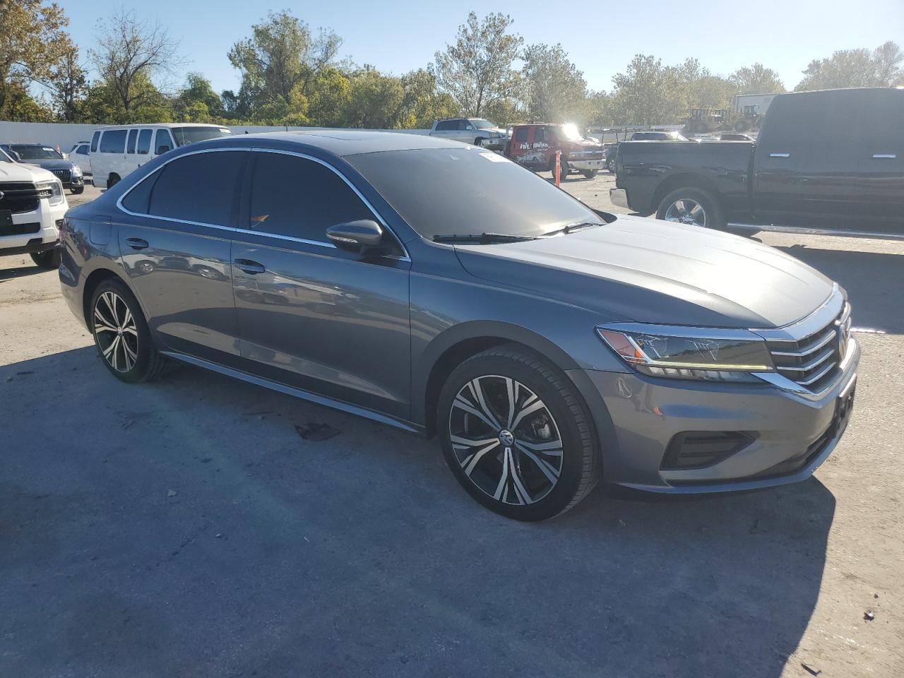 2021 Volkswagen Passat Se - Фото 4