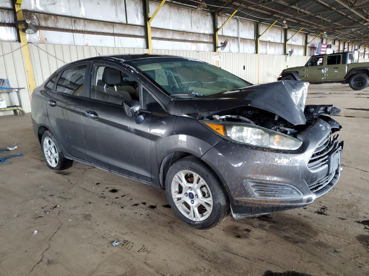 2016 Ford Fiesta Se - Фото 4
