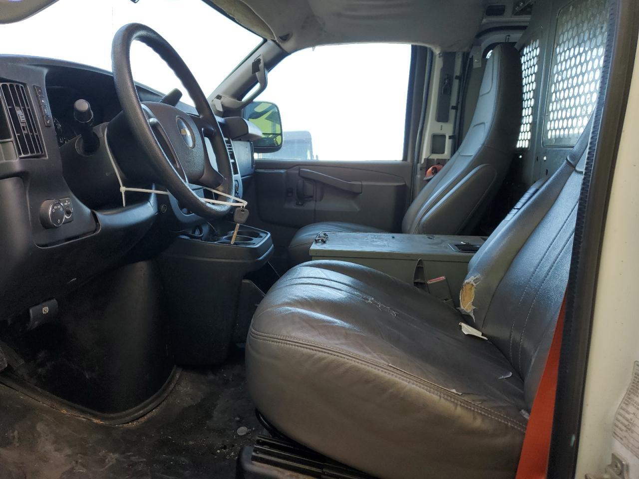 2016 Chevrolet Express G2500 - Фото 7