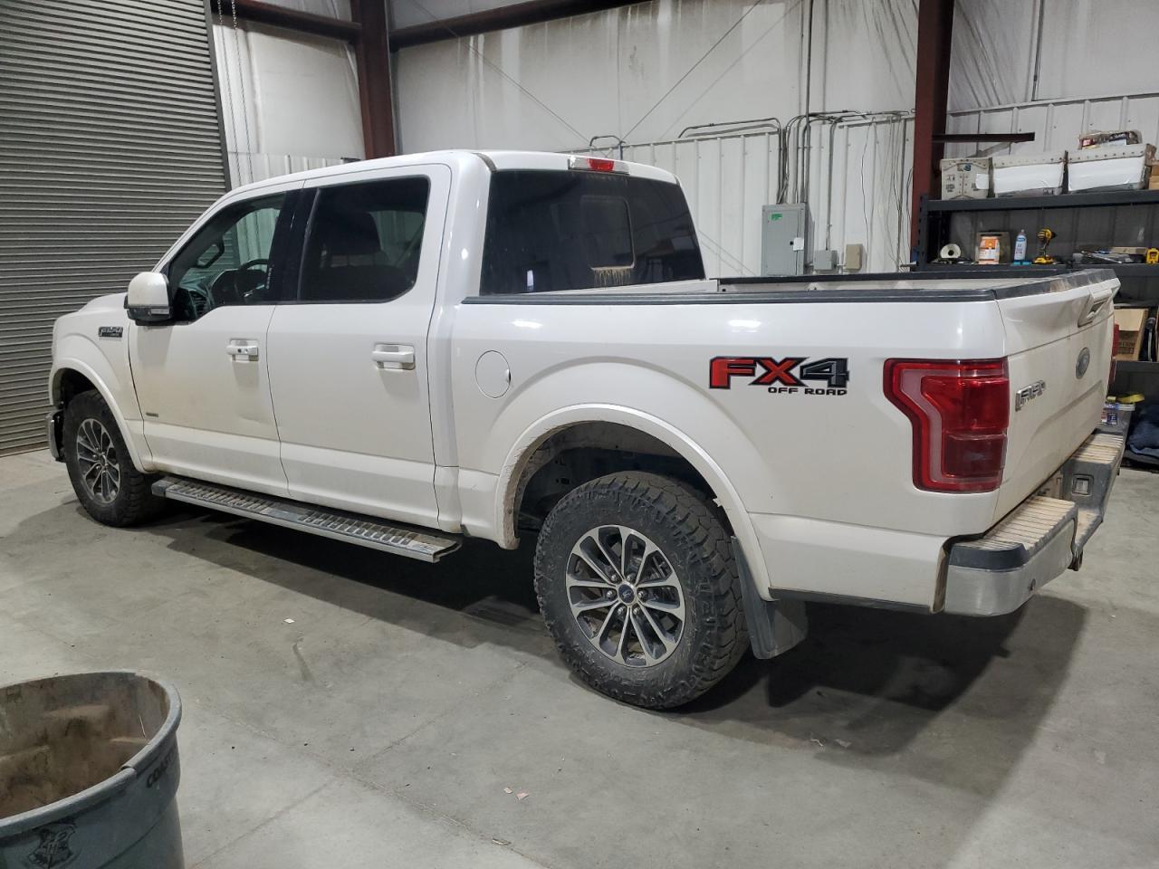 2017 Ford F150 Supercrew - Фото 2