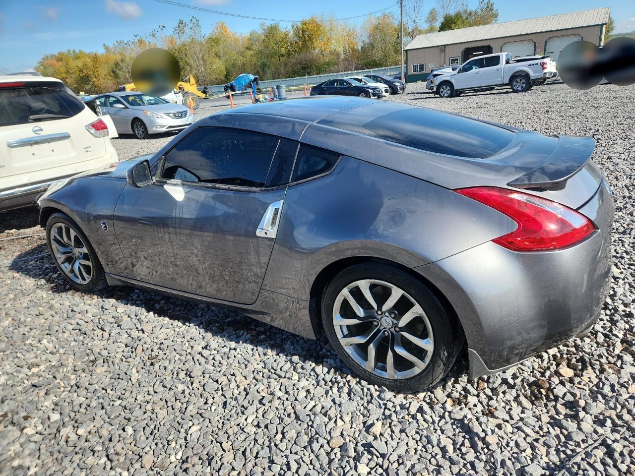 2014 Nissan 370Z Base - Фото 2