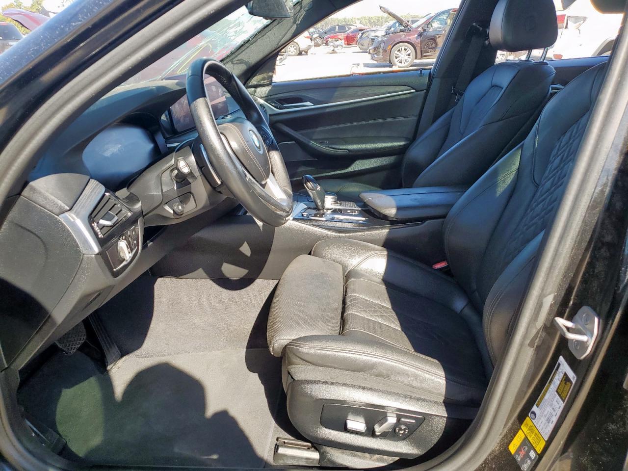 2023 BMW 530E - Image 7