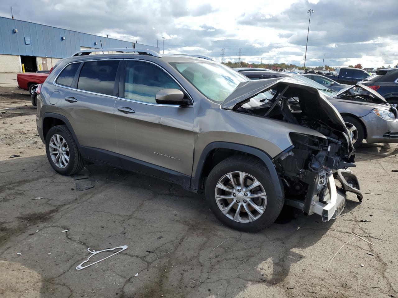 2019 Jeep Cherokee Latitude - Фото 4