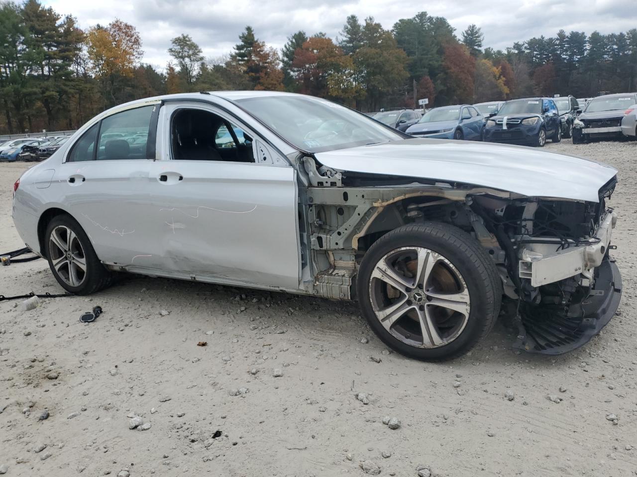2019 Mercedes-Benz E 300 4Matic - Фото 4