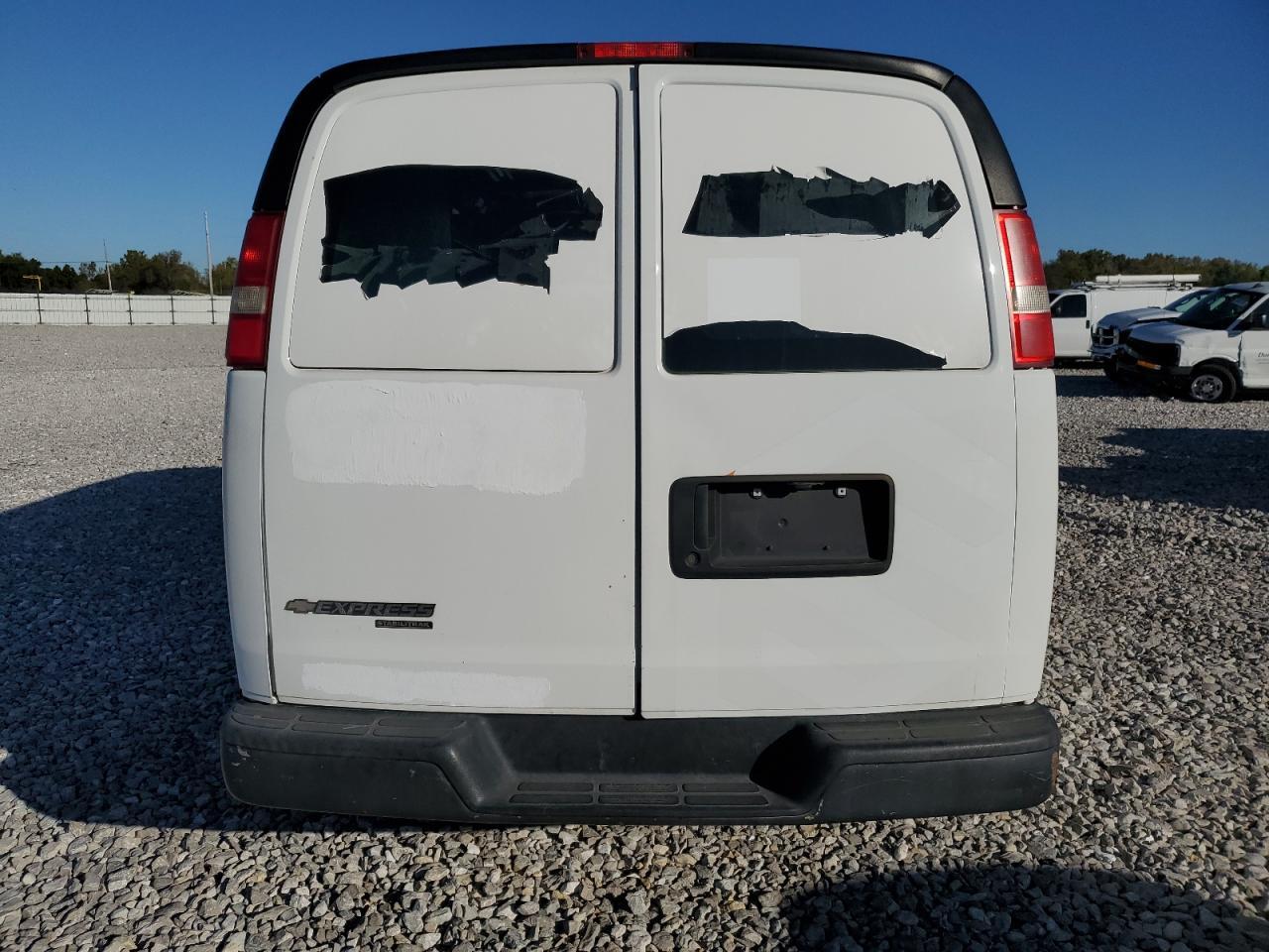 2013 Chevrolet Express G2500 - Фото 6