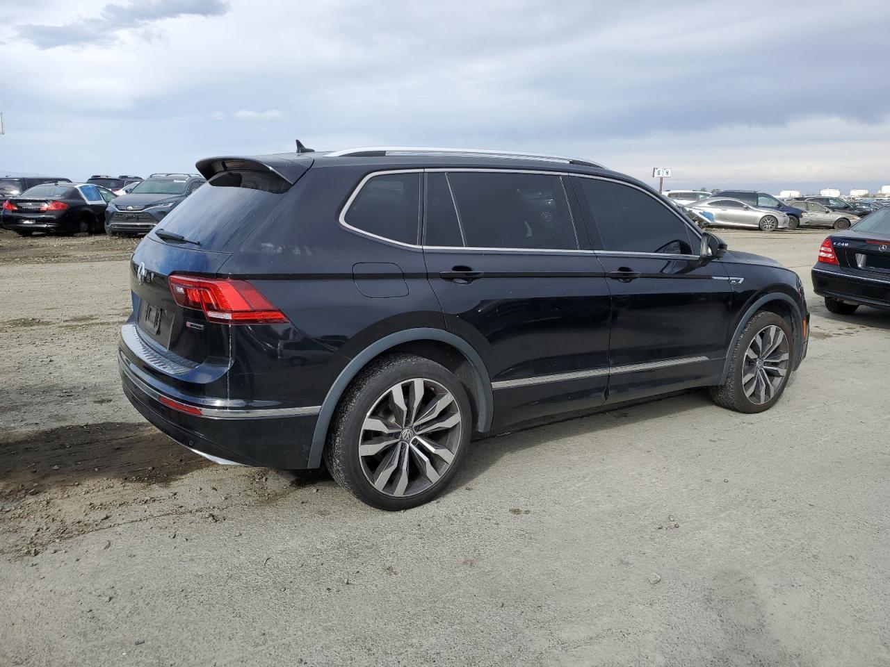 2021 Volkswagen Tiguan Sel Premium R-Line - Фото 3