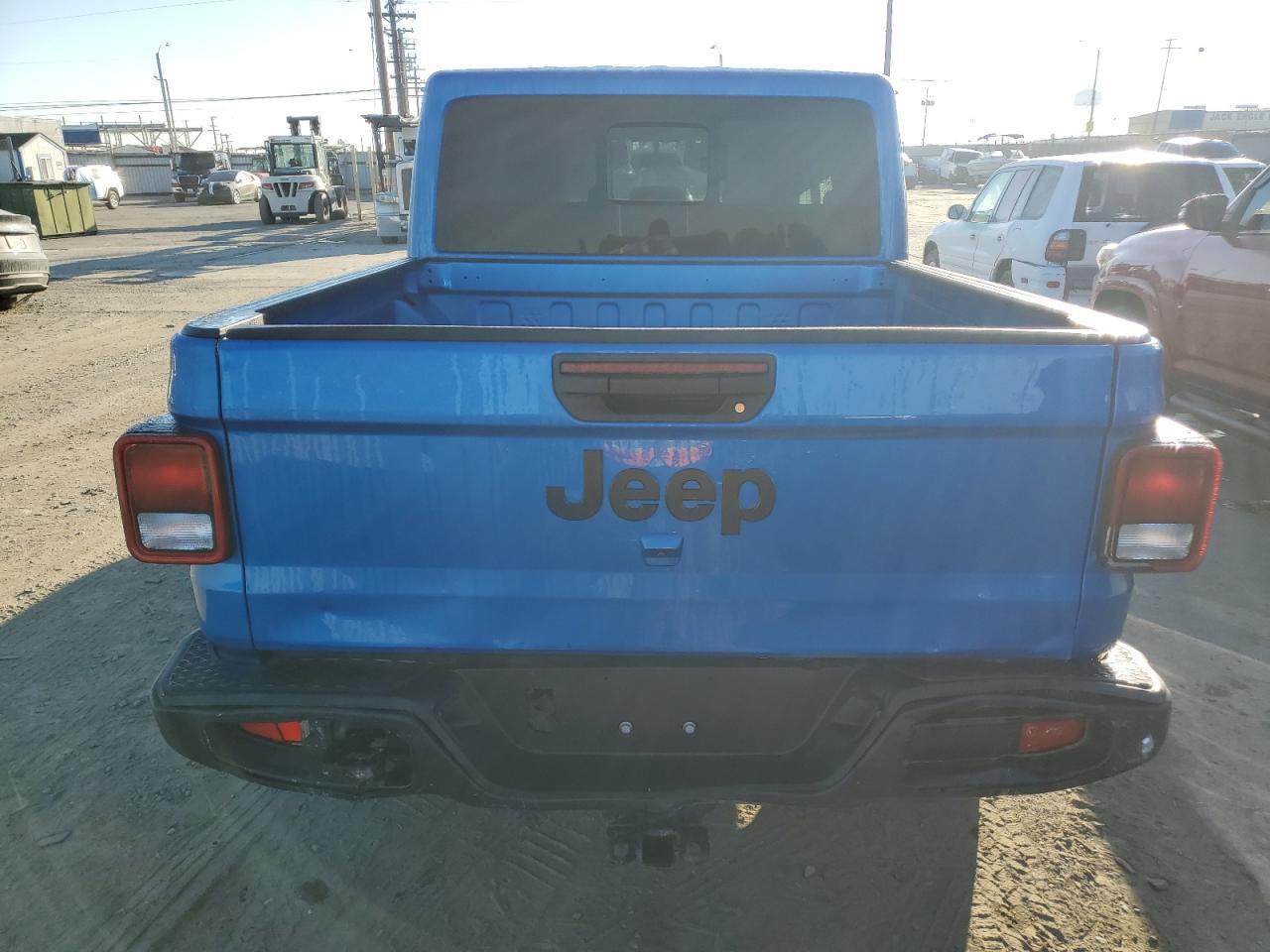 2024 Jeep Gladiator Sport - Image 6