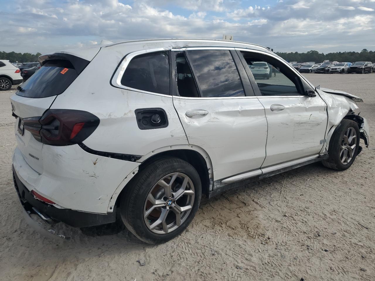 2022 BMW X3 Sdrive30I - Фото 3