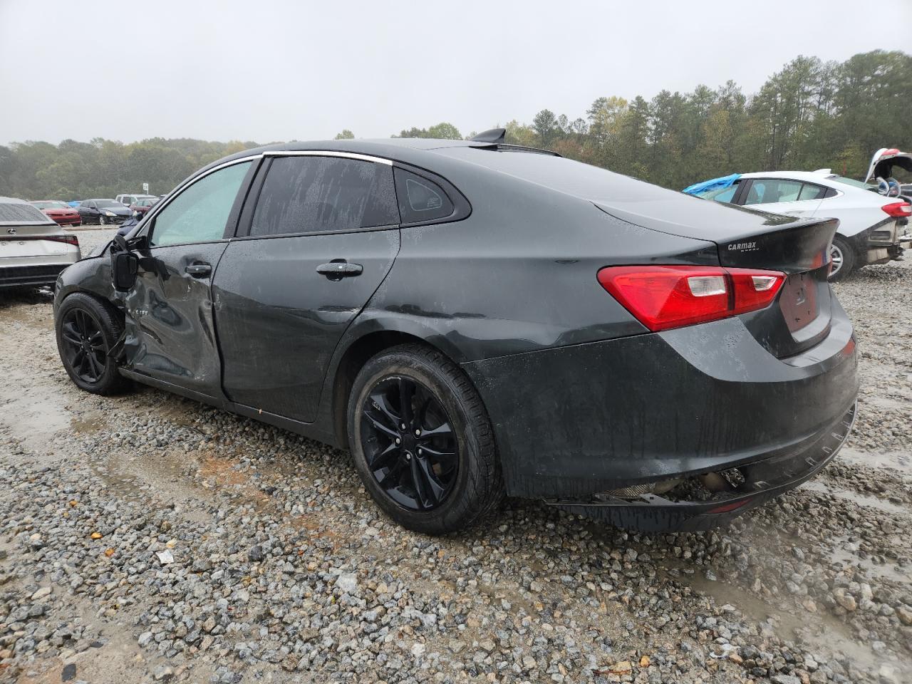 2017 Chevrolet Malibu Lt - Image 2