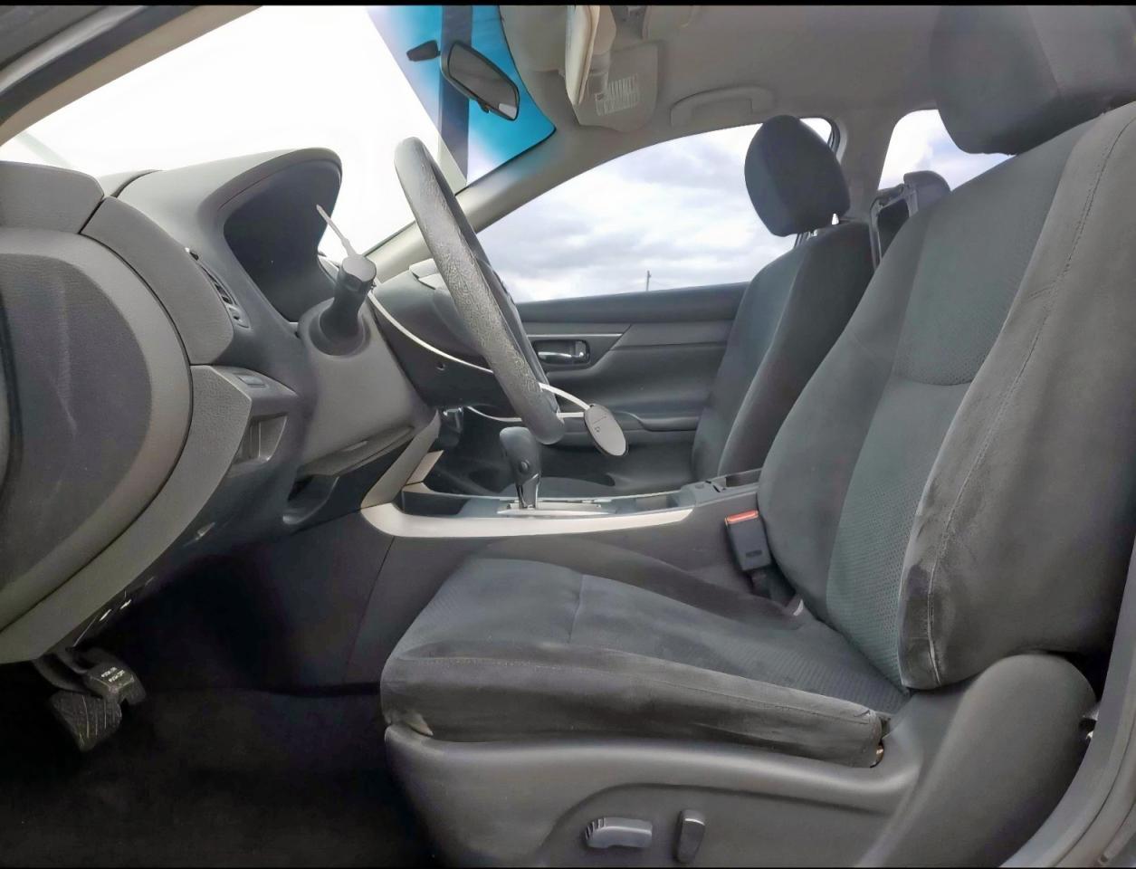 2015 Nissan Altima 2.5 - Image 5