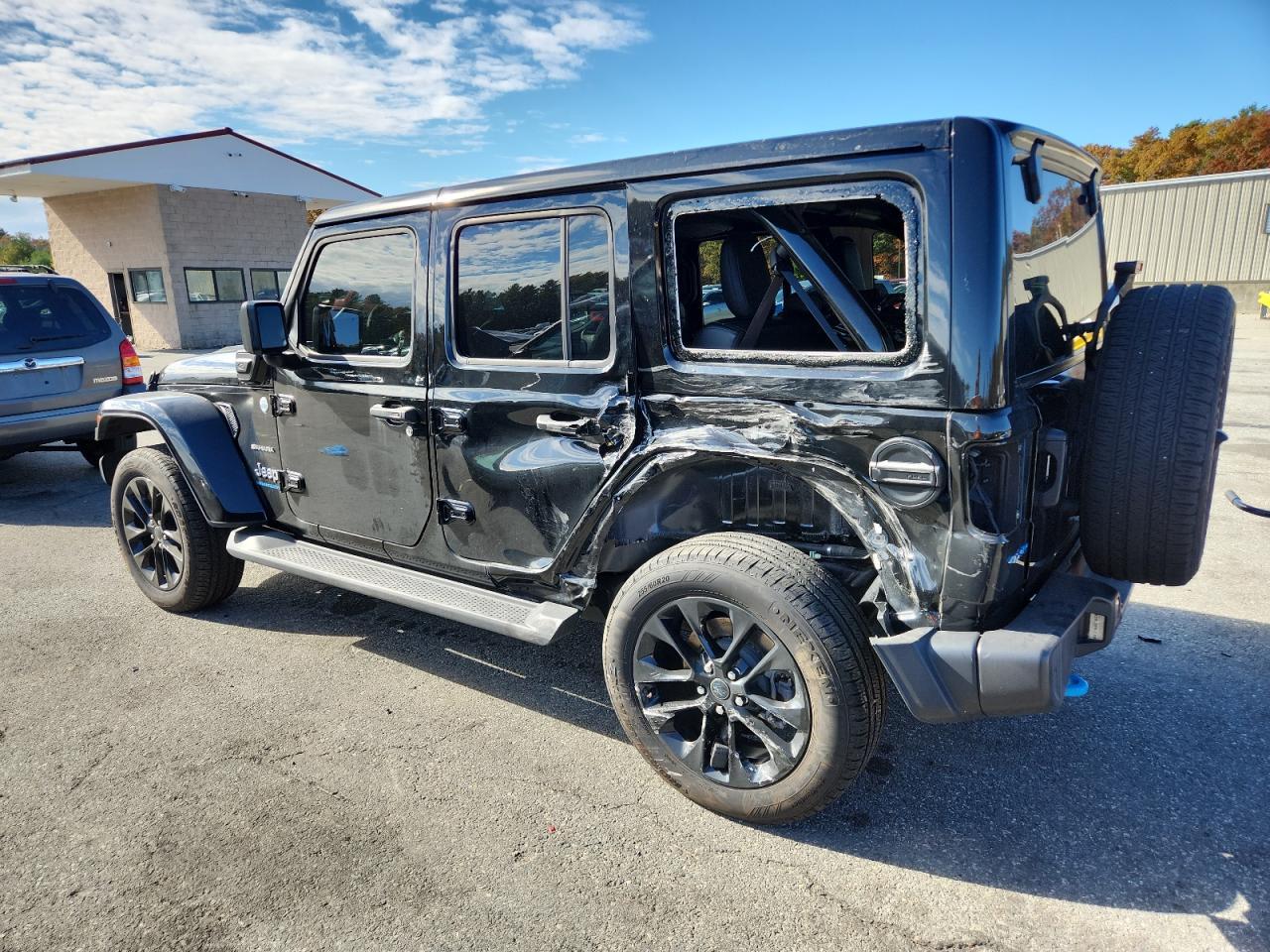 2024 Jeep Wrangler Sahara 4Xe - Фото 2