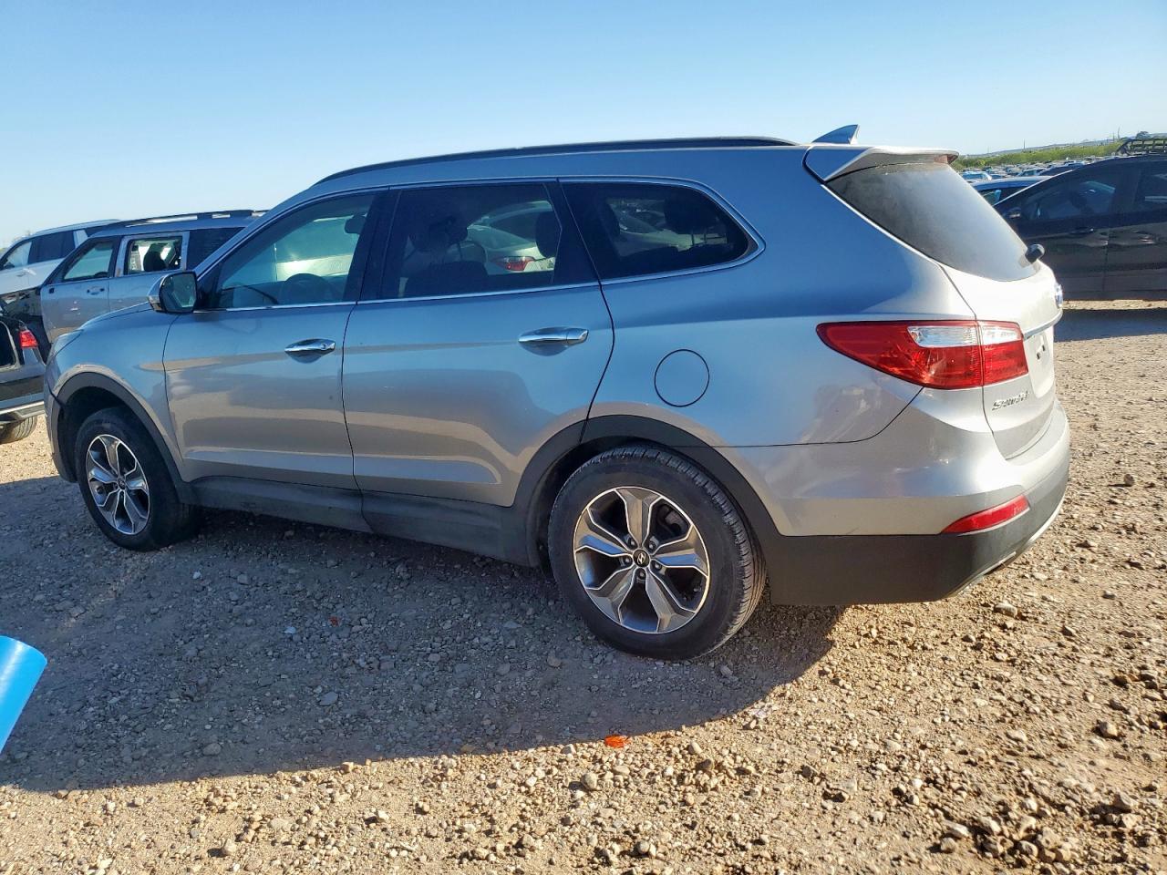 2016 Hyundai Santa Fe Se - Фото 2
