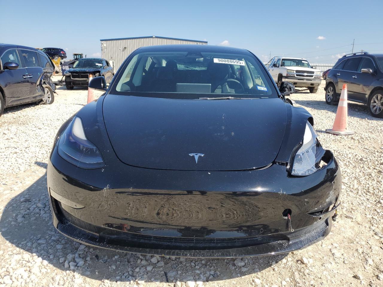 2022 Tesla Model 3 - Фото 5