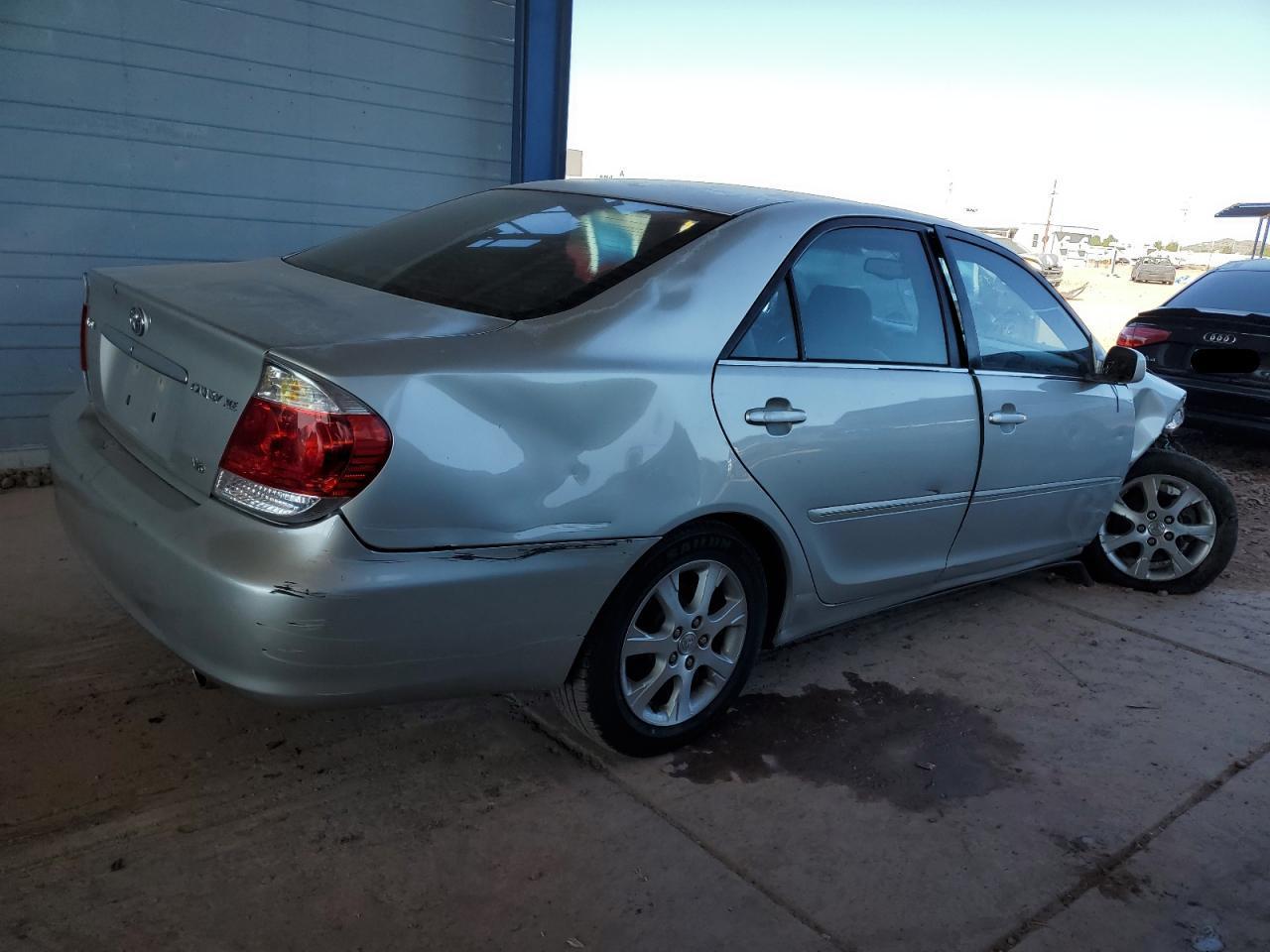 2005 Toyota Camry Le - Фото 3
