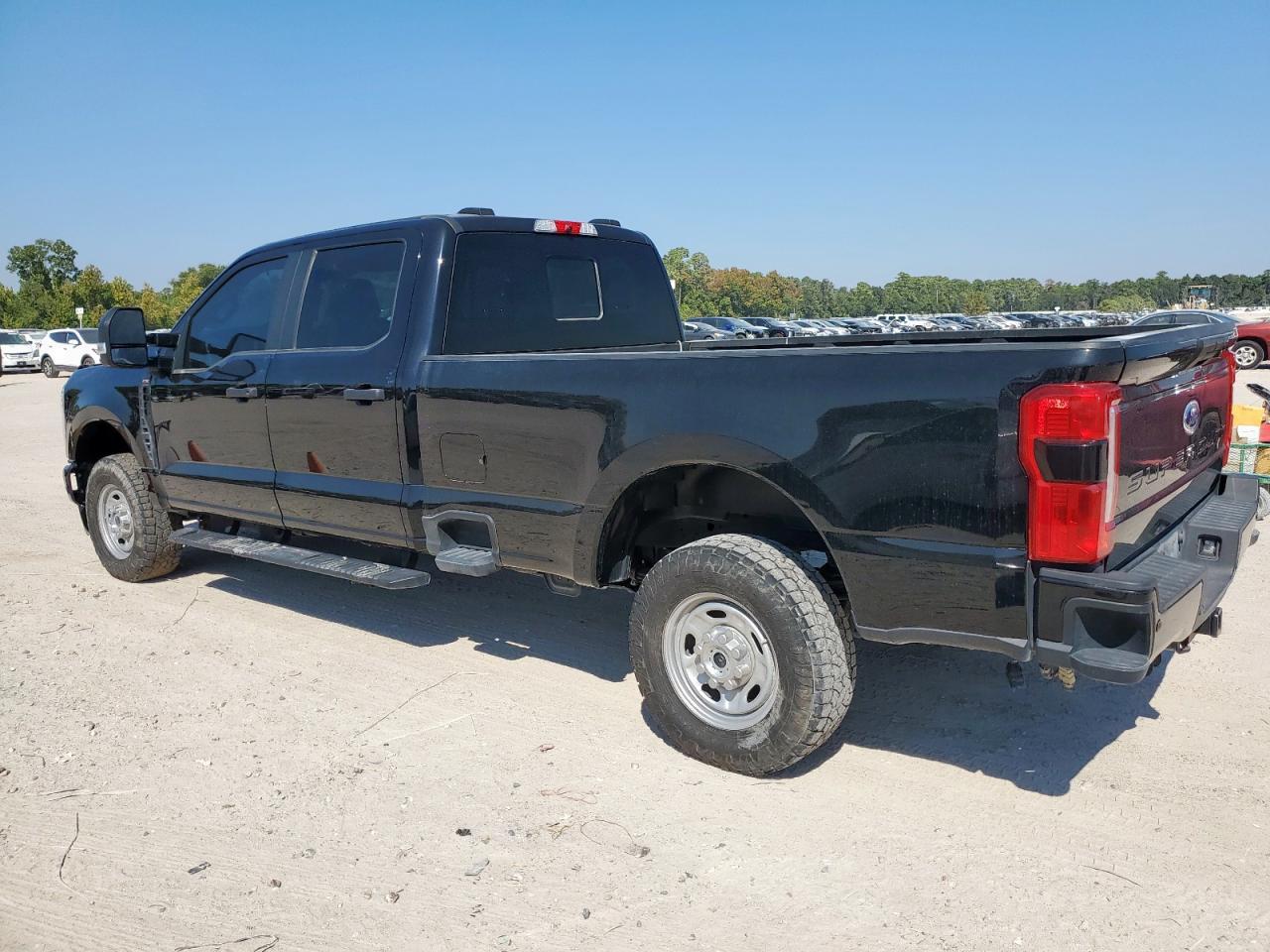 2024 Ford F250 Super Duty - Image 2