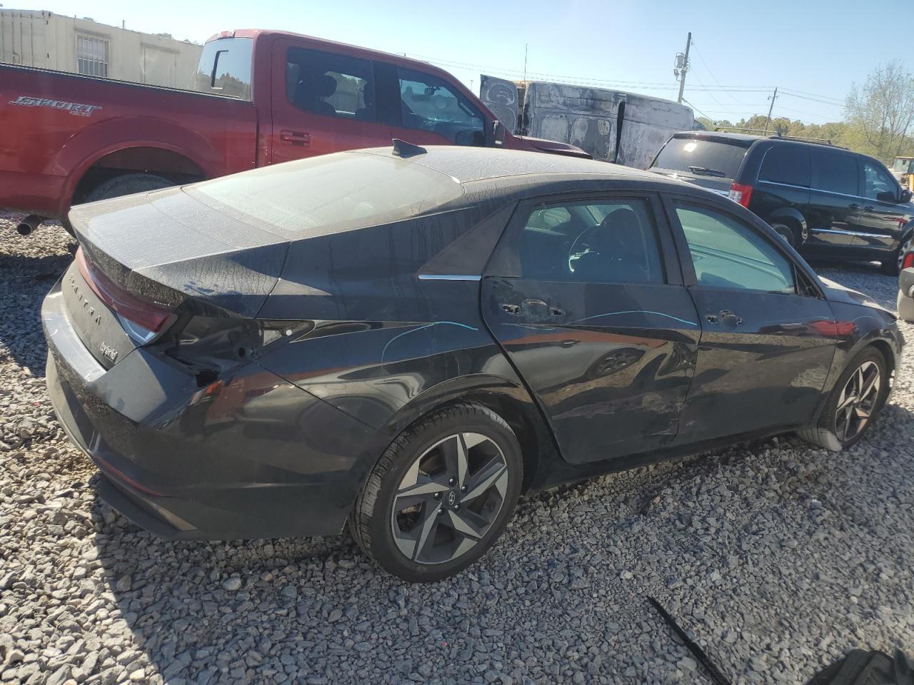 2023 Hyundai Elantra Limited - Фото 3