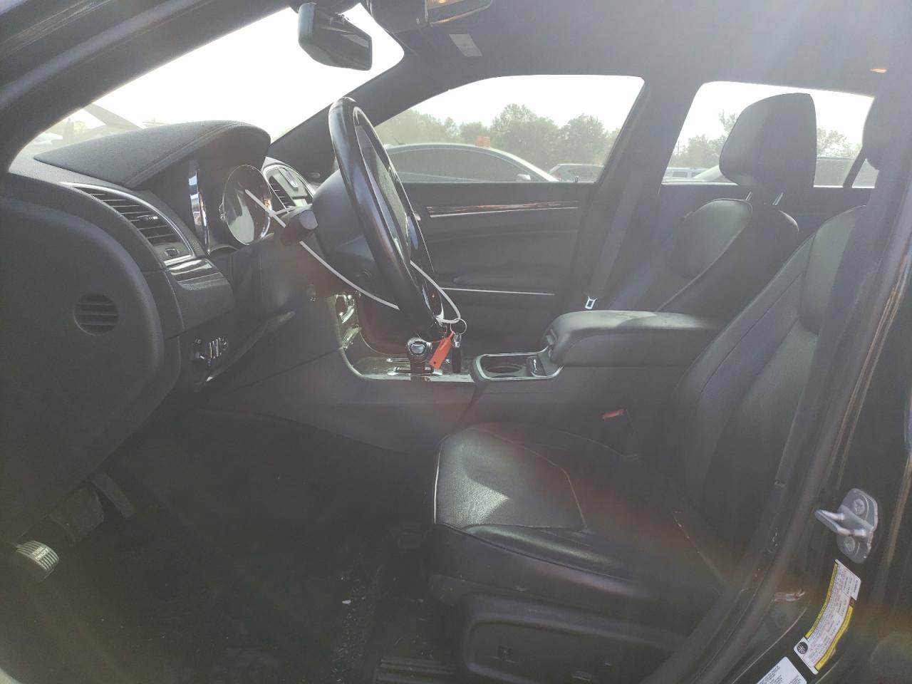 2014 Chrysler 300C - Фото 7