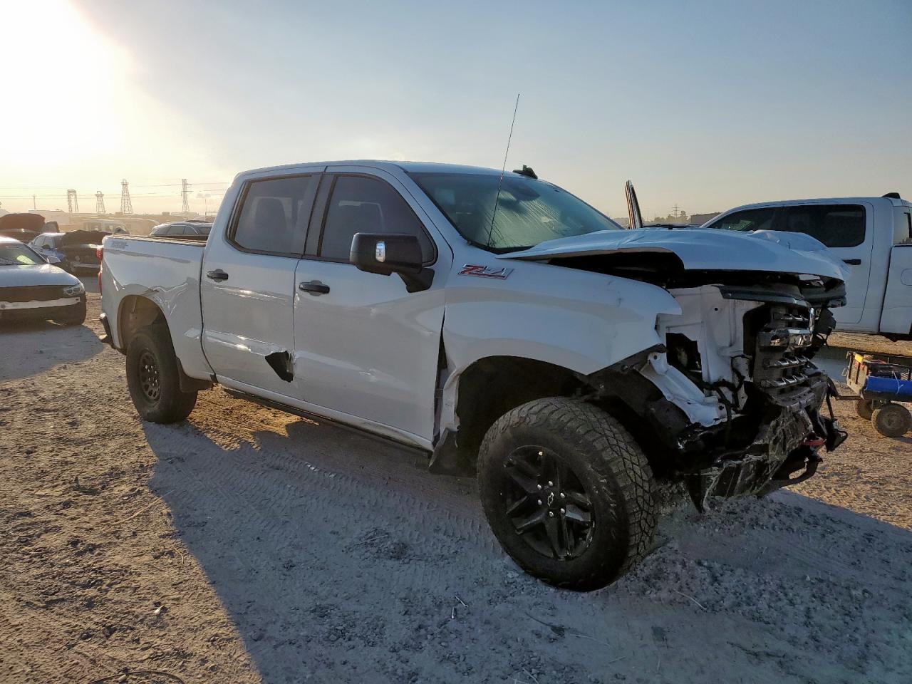 2023 Chevrolet Silverado K1500 Lt Trail Boss - Фото 4