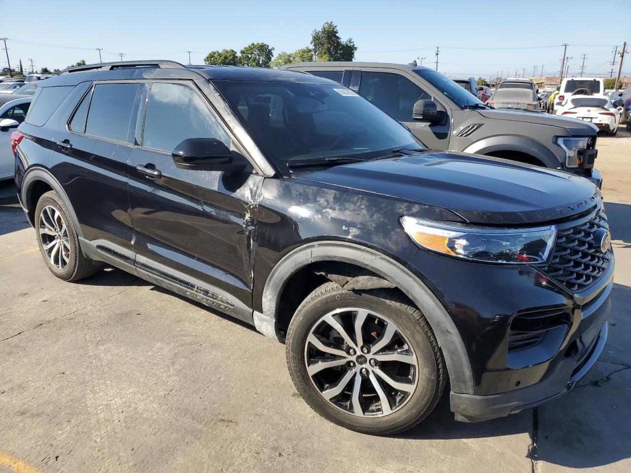 2022 Ford Explorer St - Image 4
