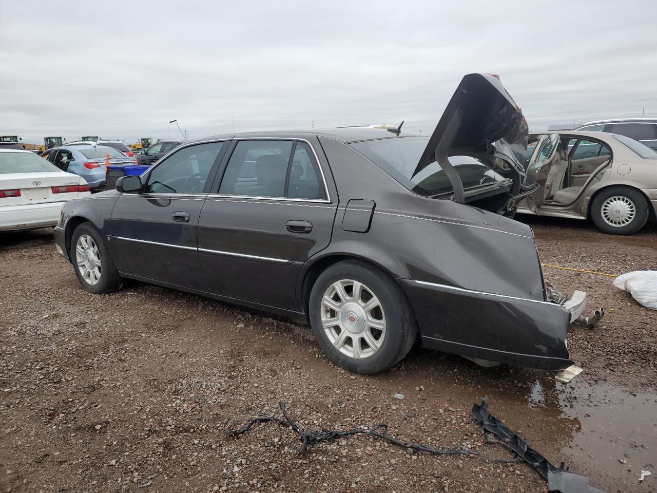 2008 Cadillac Dts - Image 2