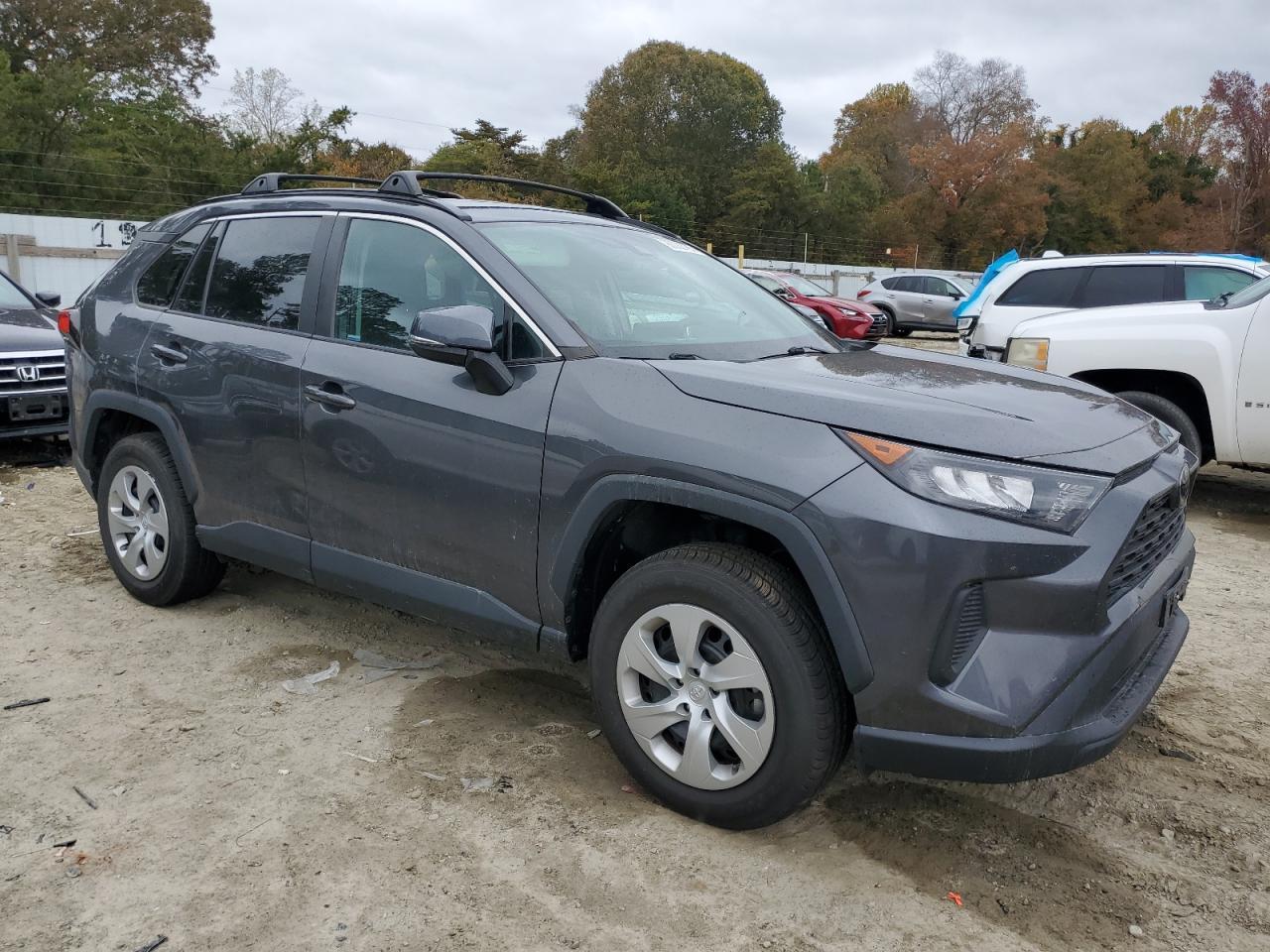 2020 Toyota Rav4 Le - Image 4
