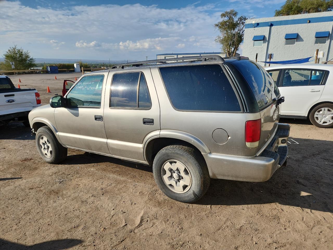 2002 Chevrolet Blazer - Фото 2