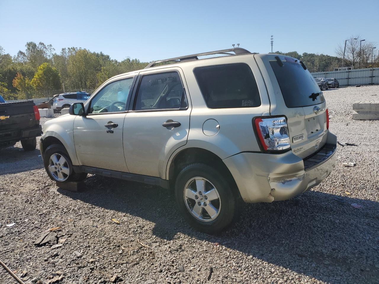 2011 Ford Escape Xlt - Фото 2