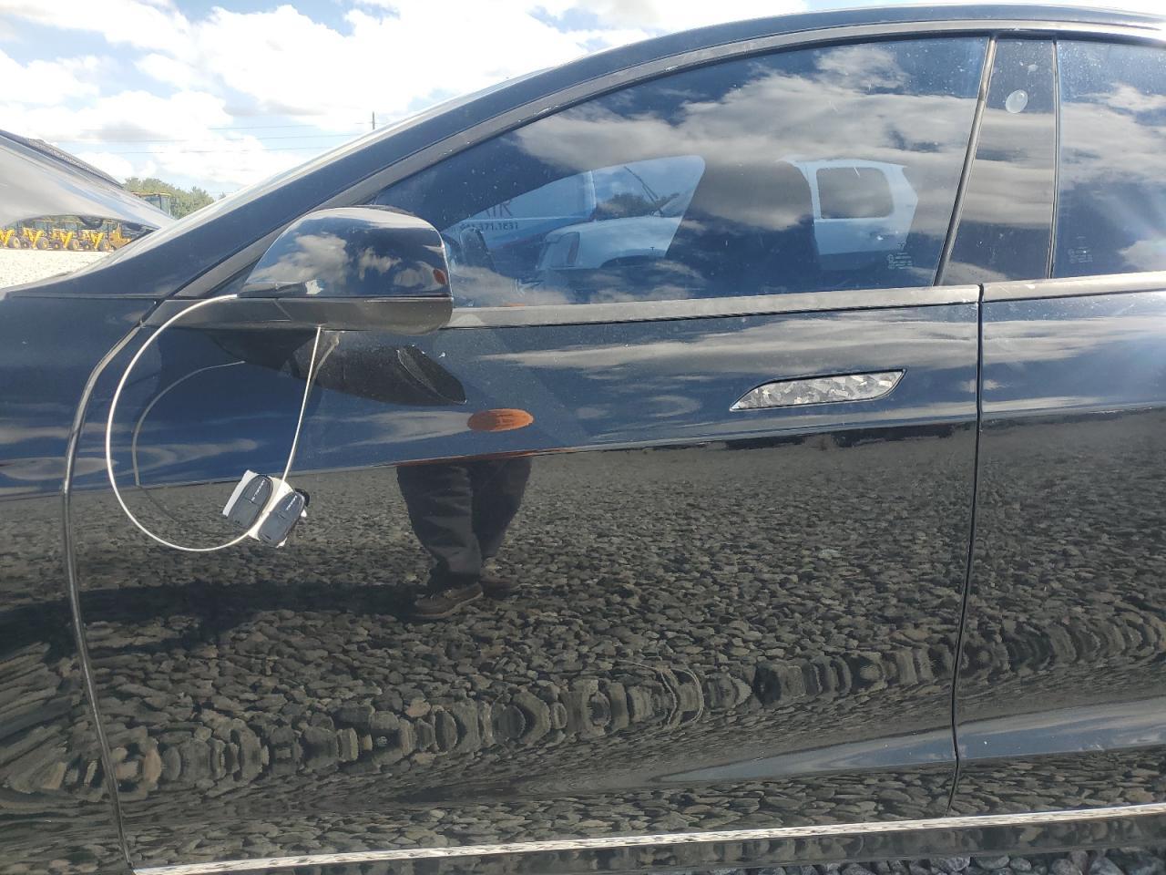 2017 Tesla Model S - Image 7