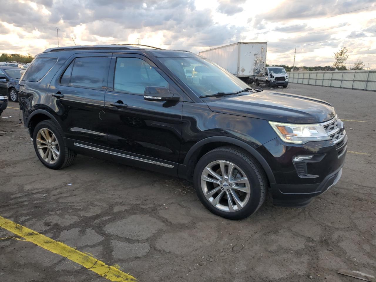 2018 Ford Explorer Xlt - Фото 4