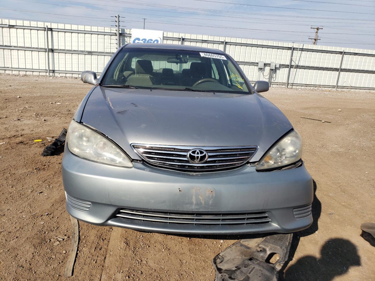 2005 Toyota Camry Le - Image 5