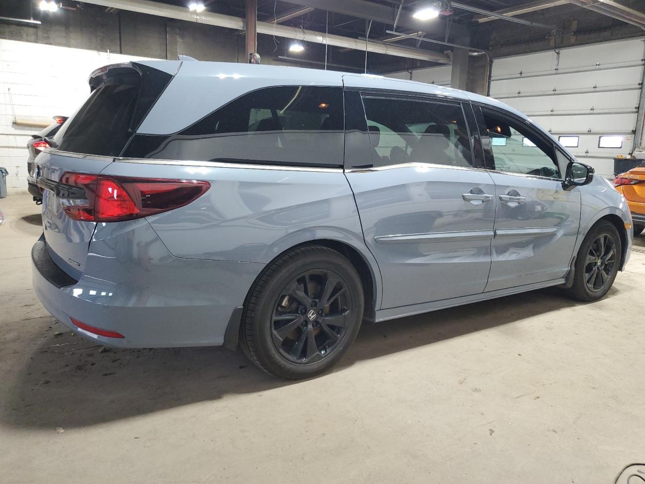 2023 Honda Odyssey Sport-L - Фото 3