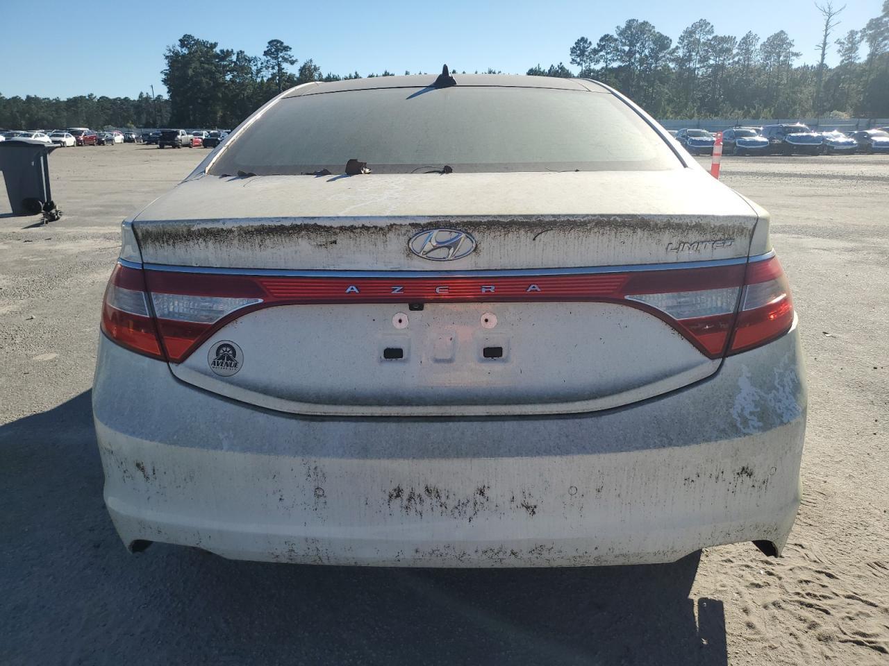 2015 Hyundai Azera Limited - Image 6