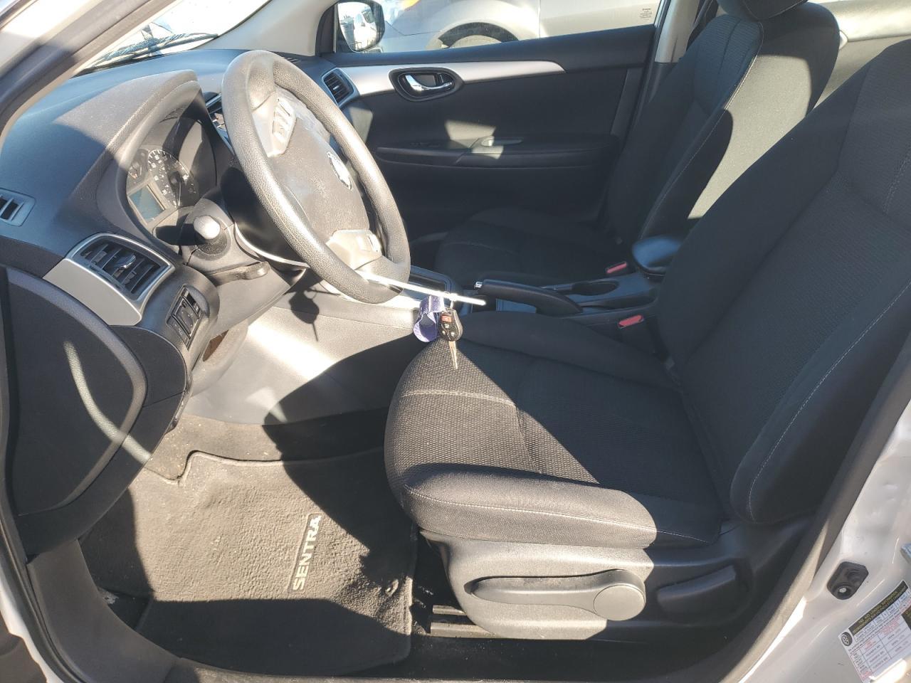 2017 Nissan Sentra S - Фото 7