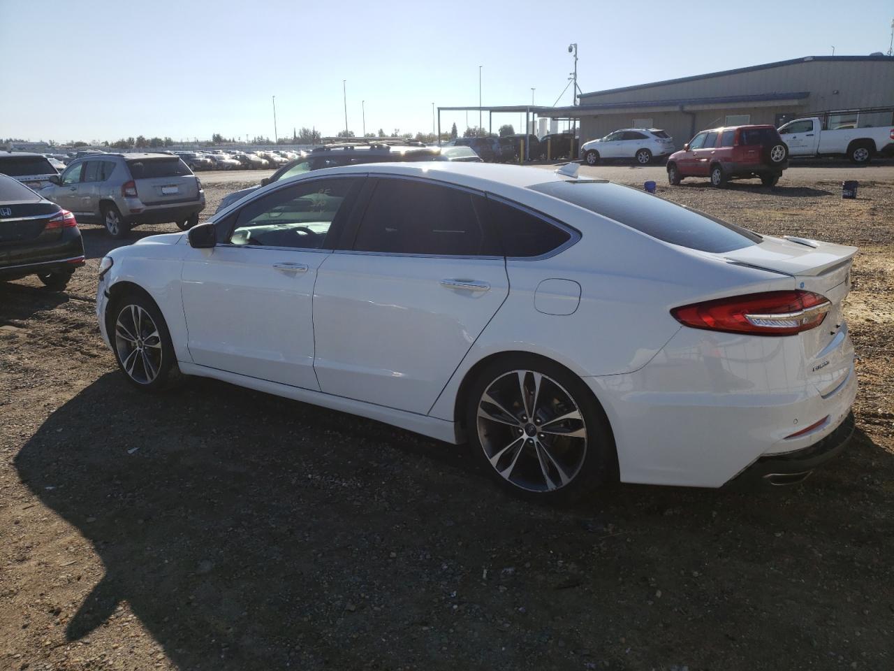 2020 Ford Fusion Titanium - Фото 2