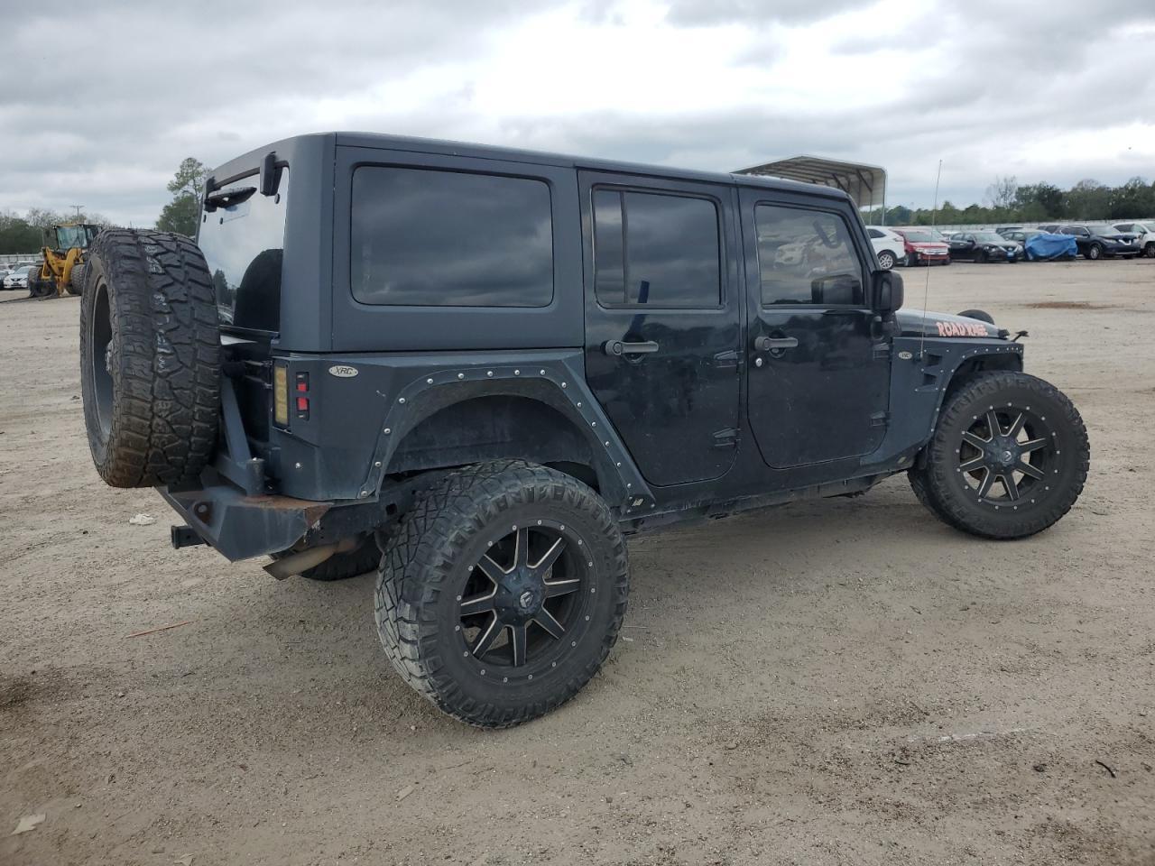 2015 Jeep Wrangler Unlimited Sport - Image 3