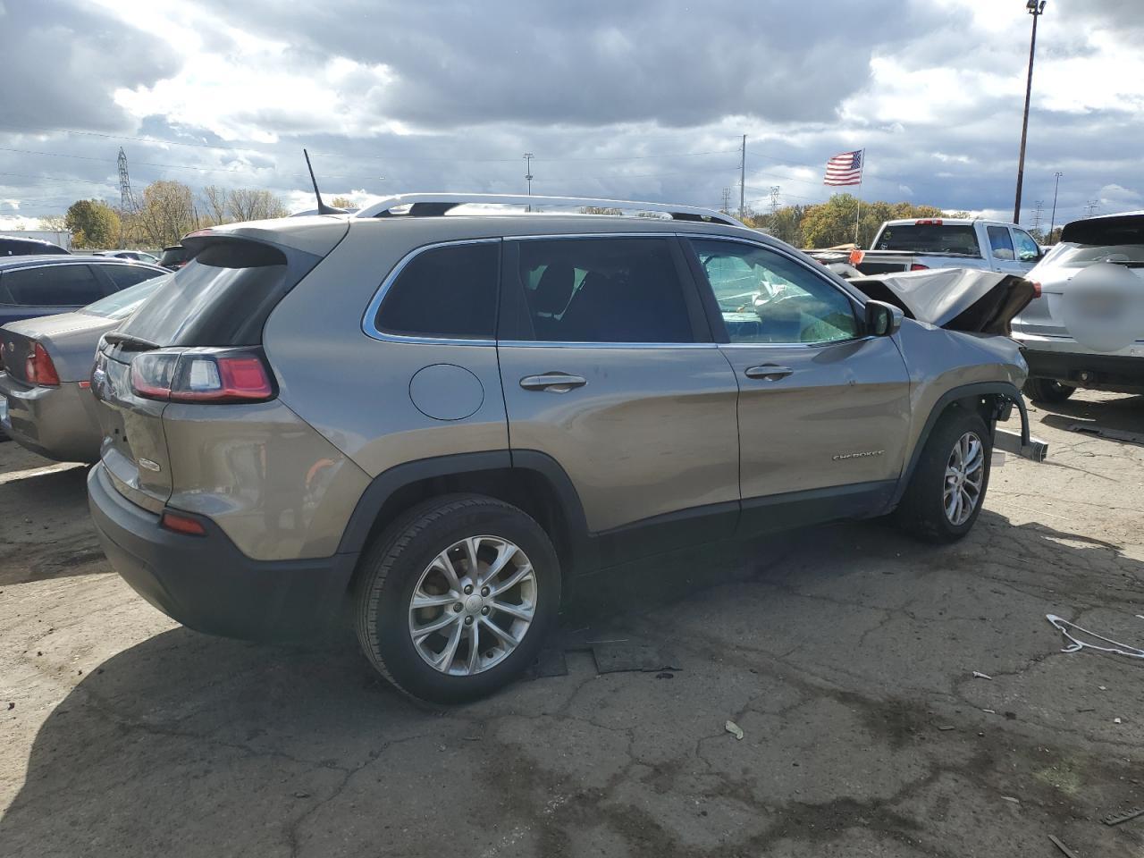 2019 Jeep Cherokee Latitude - Фото 3