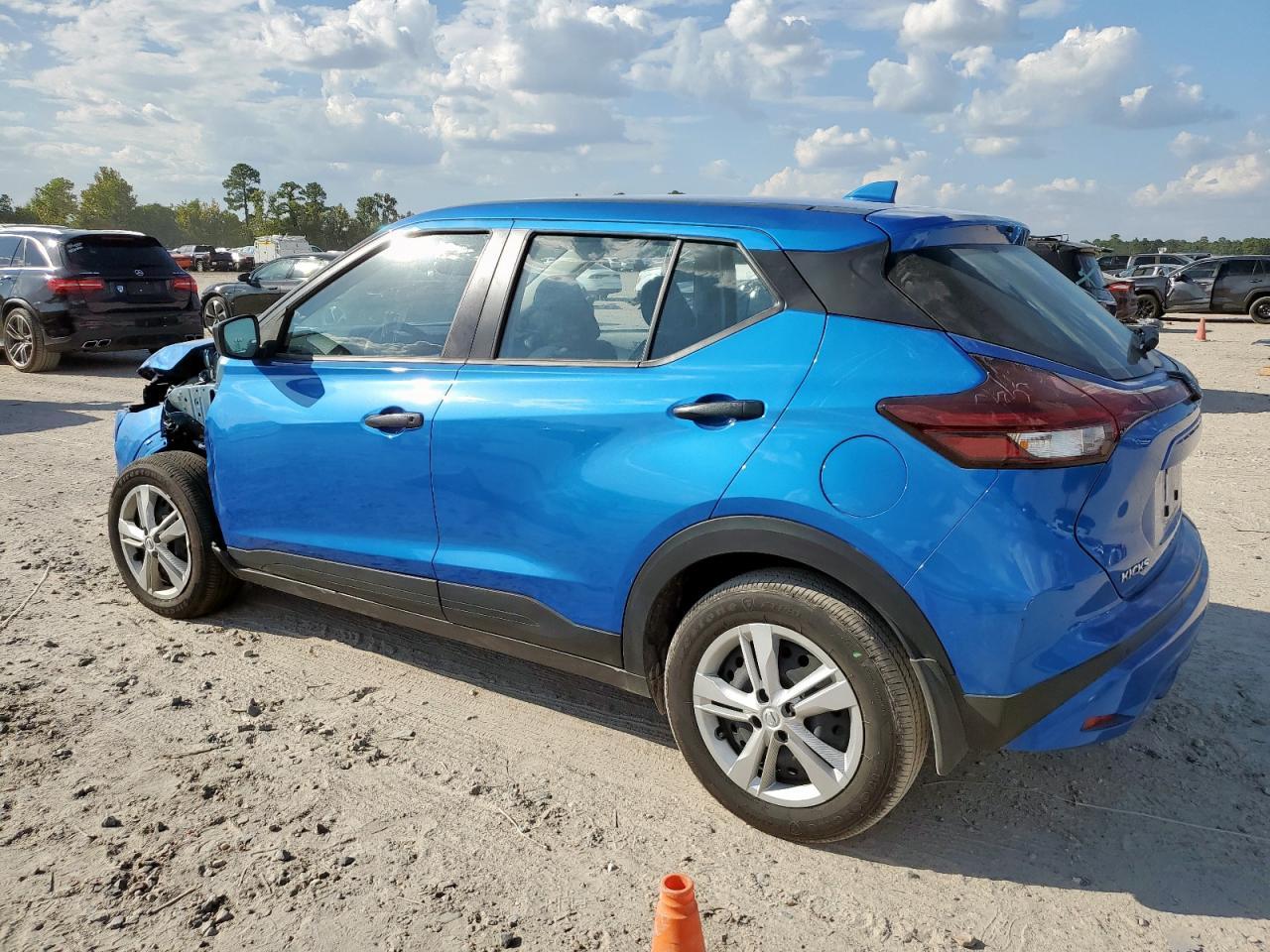 2025 Nissan Kicks Play S - Фото 2