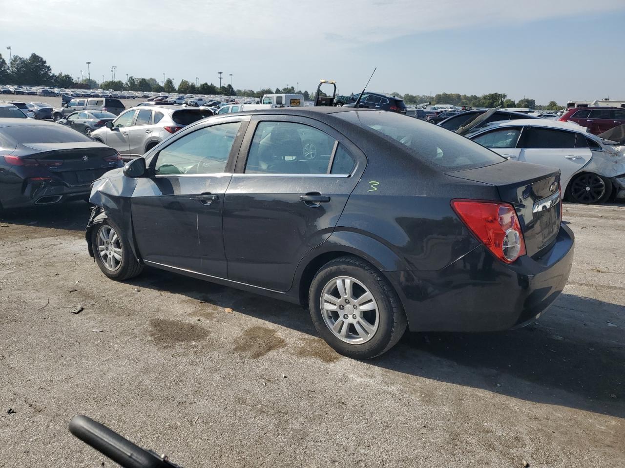 2013 Chevrolet Sonic Lt - Фото 2